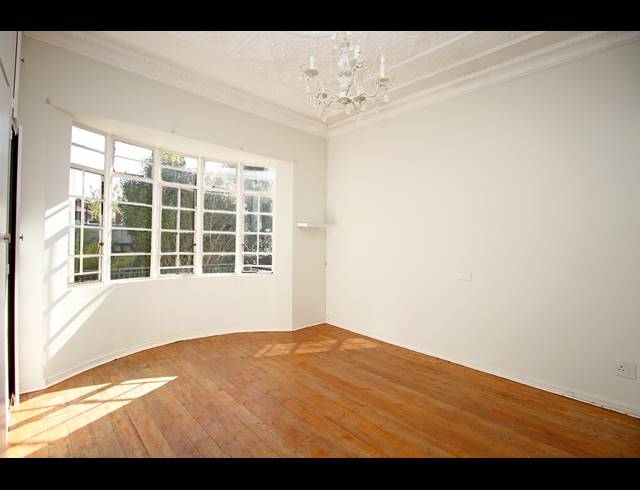 3 BEDROOM HOUSE FOR SALE IN KENSINGTON